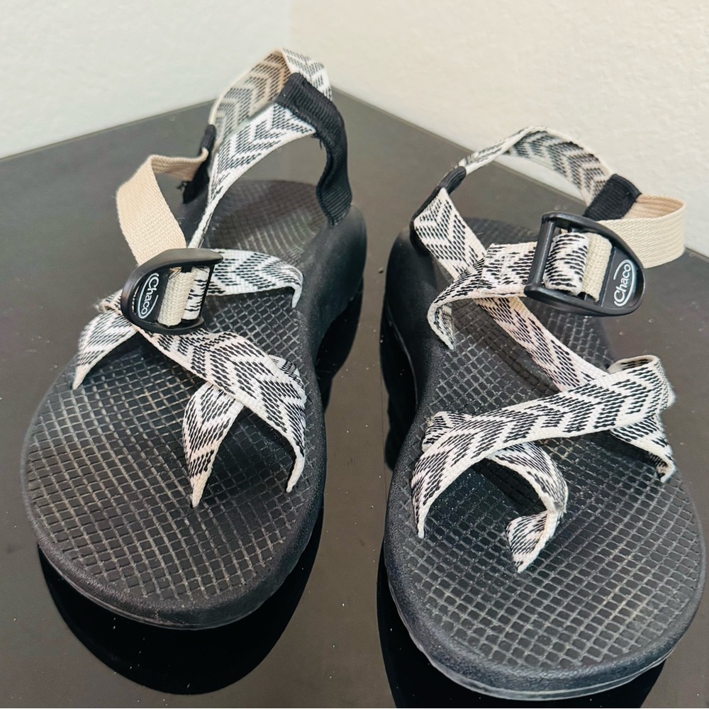 Chaco Women's Black and Cream Sandals